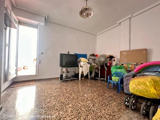 SE VENDE ÁTICO EN EL CENTRO - ALICANTE