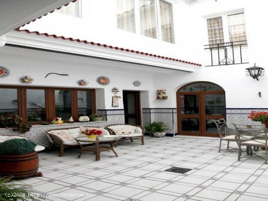 PRECIOSA CASA EN VENTA EN CÓRDOBA BUJALANCE DE 6 DORMITORIOS - CORDOBA