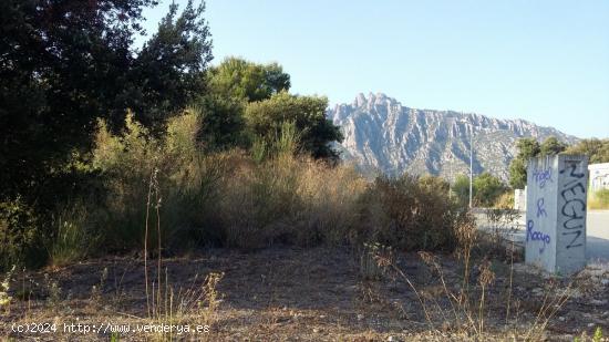 PARCELA EN COLLBATO CON PRECIOSAS VISTAS A MONTSERRAT A 30' DE BARCELONA - BARCELONA