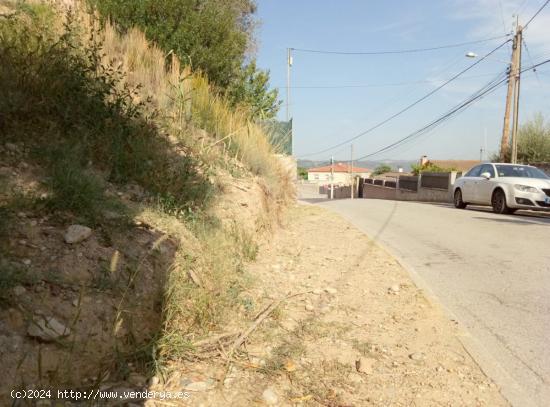 TERRENO CON ESTUPENDAS VISTAS EN ESPARRAGUERA A 30' DE BARCELONA - BARCELONA