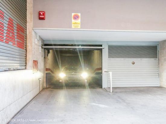 PLAZA DOBLE DE PARKING EN TRINITAT VELLA- BARCELONA - BARCELONA