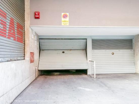 PLAZA DOBLE DE PARKING EN TRINITAT VELLA- BARCELONA - BARCELONA