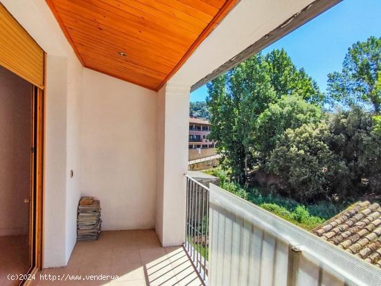 CASA ADOSADA EN MONISTROL DE CALDERS EN VENTA - BARCELONA