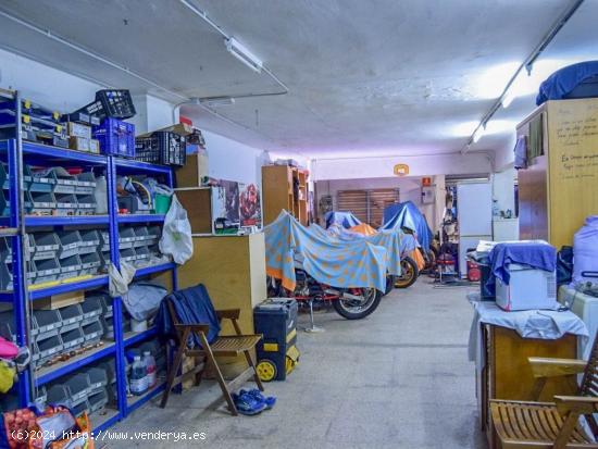 ABRERA LOCAL DE MAS DE 300 M2. EN VENTA - BARCELONA