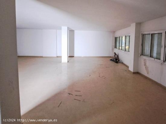 Local comercial de 110 m2 en zona Rambla de les Bòbiles Martorell - BARCELONA