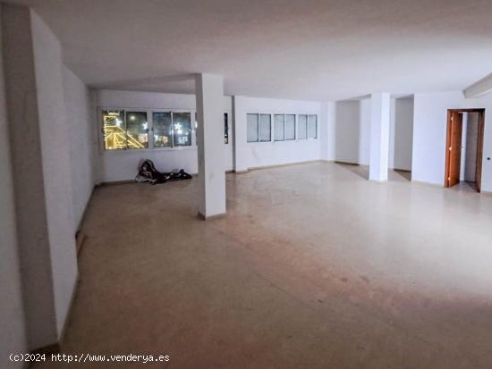 Local comercial de 110 m2 en zona Rambla de les Bòbiles Martorell - BARCELONA