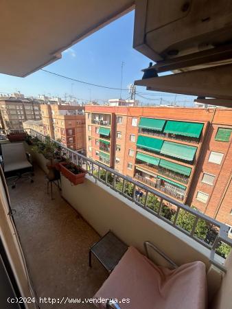 Piso en Torrefiel - Zona Orriols - VALENCIA