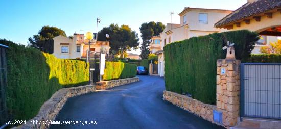 Chalet pareado en Benidorm, zona Rincón de Loix - ALICANTE