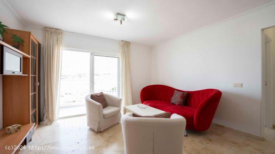 Un apartamento con magníficas vistas en Adeje - SANTA CRUZ DE TENERIFE