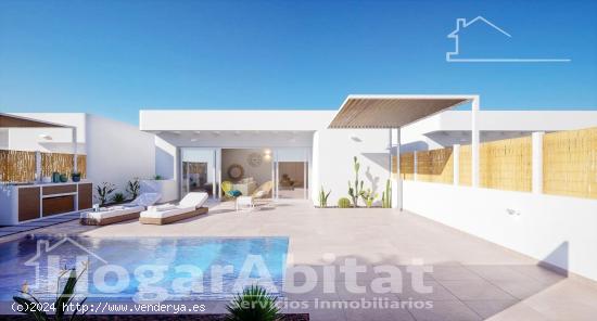 ¡CERCA DE LA PLAYA! VILLA CON GARAJE, PISCINA PRIVADA Y TERRAZA CUBIERTA - MURCIA