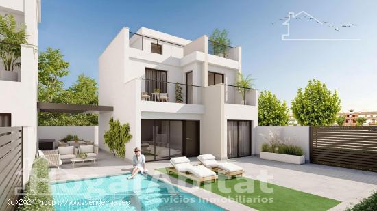 ¡SEGUNDA LÍNEA DE PLAYA! VILLA PRECIOSA CON GARAJE, JARDÍN Y TRASTERO - MURCIA