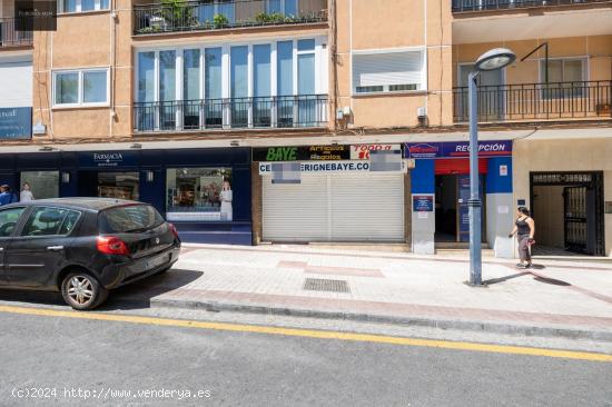 GRAN LOCAL COMERCIAL EN AVENIDA DE CERVANTES - GRANADA