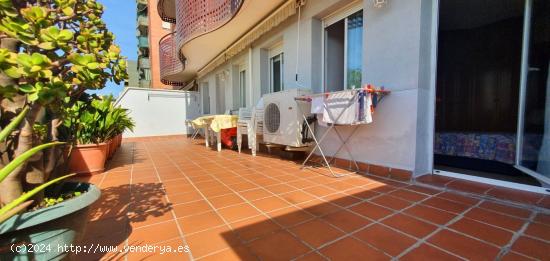 PISO CON ASCENSOR Y TERRAZA EN LA CREU DE BARBERÀ - BARCELONA