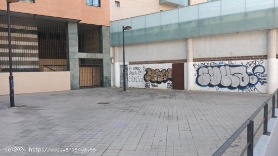 Oportunidad LOCAL COMERCIAL en SAN LAZARO - GRANADA