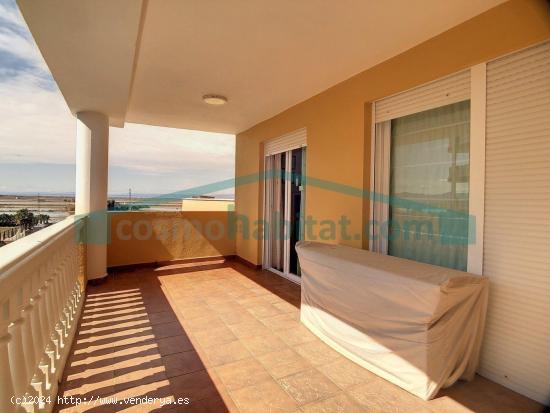 Magnifico ático con terraza en residencial con piscina en la Playa del Pouet!! - VALENCIA