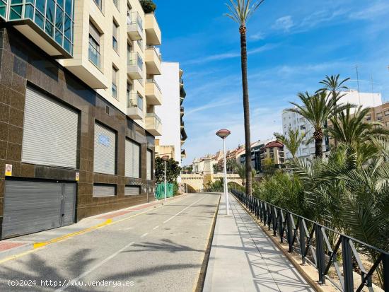 TU NEGOCIO EN EL MEJOR SITIO CON VISTAS AL RIO - ALICANTE