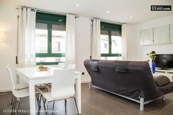  Amplio apartamento de un dormitorio con vistas al Mercat de Sant Antoni - BARCELONA 