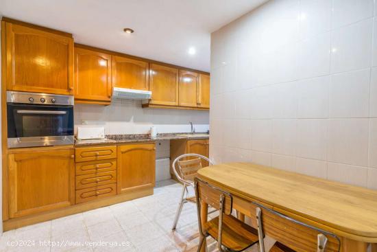  Piso de 4 habitaciones en alquiler en Algirós - VALENCIA 