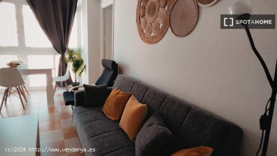 Apartamento completo de 3 dormitorios en Málaga - MALAGA