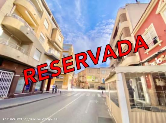  ESTUPENDO PISO EN ORIHUELA DE 3 DORMITORIOS, AMPLIA TERRAZA, RODEADO DE SERVICIOS...¡VISITELO! - AL 