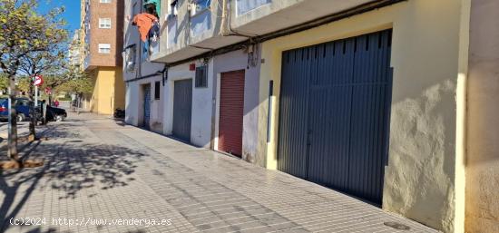 Interesante local para almacén, parking o cualquier actividad comercial o industrial - CASTELLON