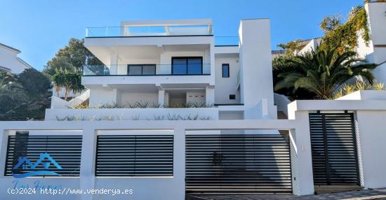 Villa moderna con vistas al mar en excelente ubicación - MALAGA