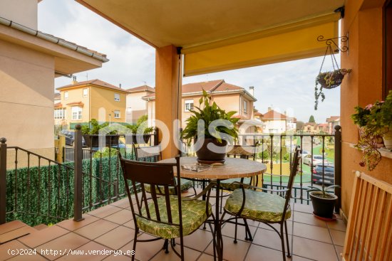 Casa en venta de 264 m² Urbanización Párroco Don José F. Teral, 33403 Avilés (Asturias)