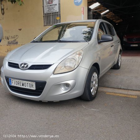 Hyundai i20 1.2 CLASSIC GASOLINA 5P - Barcelona