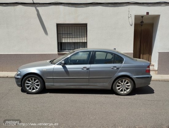  BMW Serie 3 S3 de 2004 con 400.000 Km por 2.300 EUR. en Valencia 