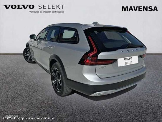 Volvo V 90 V90 Cross Country Pro, B4 AWD mild hybrid (diesel) de 2021 con 76.897 Km por 45.500 EUR. 