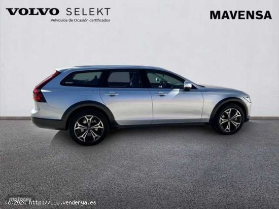 Volvo V 90 V90 Cross Country Pro, B4 AWD mild hybrid (diesel) de 2021 con 76.897 Km por 45.500 EUR. 