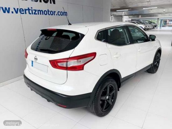 Nissan Qashqai 1.6dCi Visia 4x4-i Visia de 2016 con 107.000 Km por 17.500 EUR. en Guipuzcoa