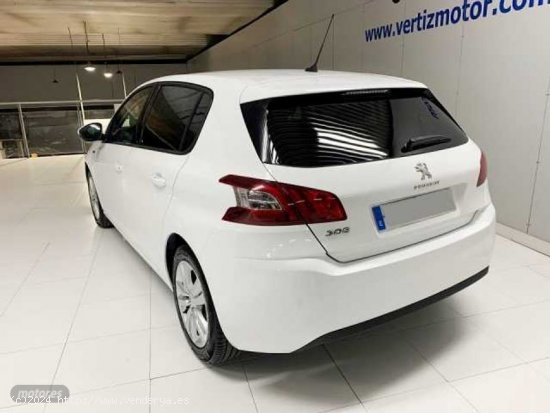 Peugeot 308 1.2 PureTech S&S Style 110CV de 2017 con 115.000 Km por 13.200 EUR. en Guipuzcoa