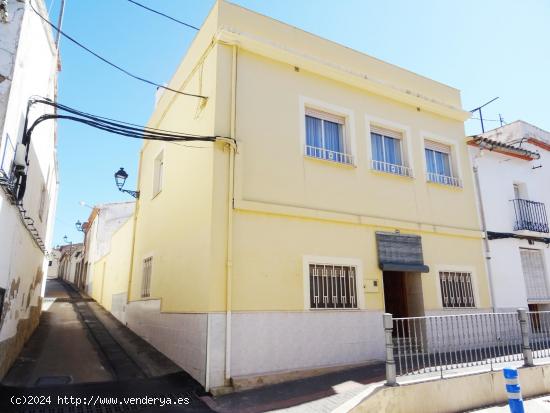  Casa de pueblo en Murla con amplio patio interior. - ALICANTE 