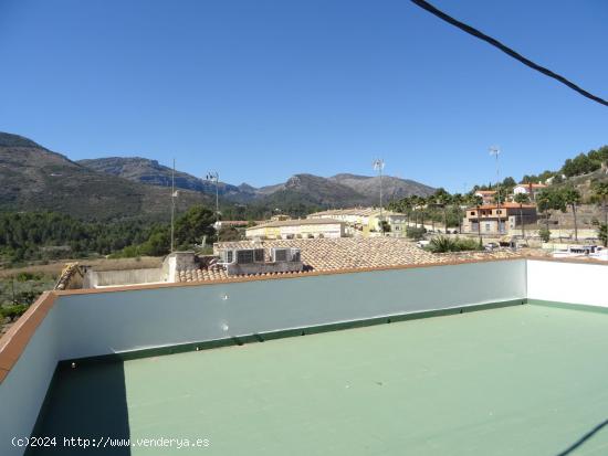 Casa de pueblo en Murla con amplio patio interior. - ALICANTE