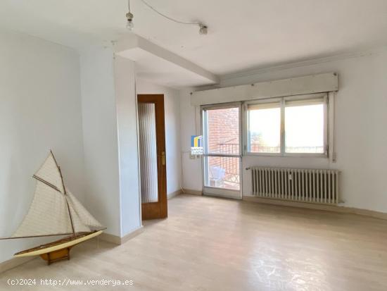 PISO EN VENTA CON 4 DORMITORIOS, 2 BAÑOS Y POSIBILIDAD DE PLAZA DE GARAJE EN PLENO CENTRO DE ZAMORA