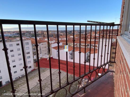 PISO EN VENTA CON 4 DORMITORIOS, 2 BAÑOS Y POSIBILIDAD DE PLAZA DE GARAJE EN PLENO CENTRO DE ZAMORA