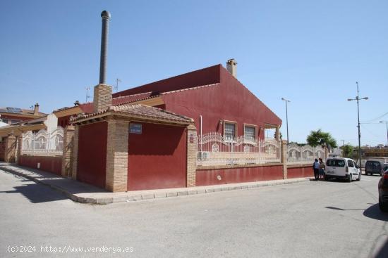  CHALET EN EN EL CENTRO DE LA MURADA - ALICANTE 