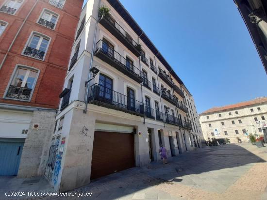 APARTAMENTO EN ALQUILER SIN MUEBLES JUNTO PLAZA MAYOR DE VALLADOLID - VALLADOLID