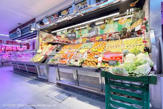 Se vende FRUTERIA en el MERCADO DE CUATRO CAMINOS - MADRID