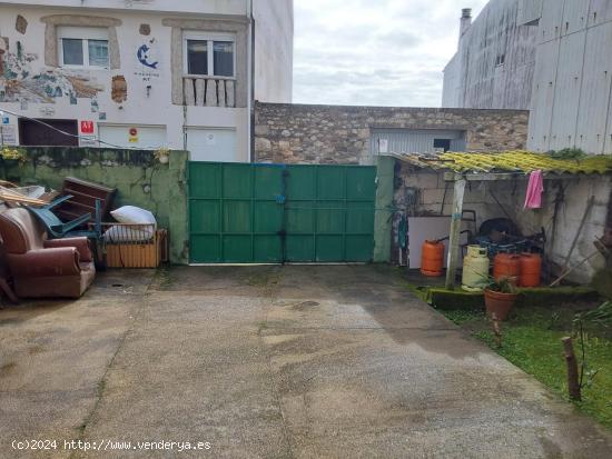 CASA EN APOBRA A ESCASOS METROS DE LA PLAYA DEL ARENAL - A CORUÑA