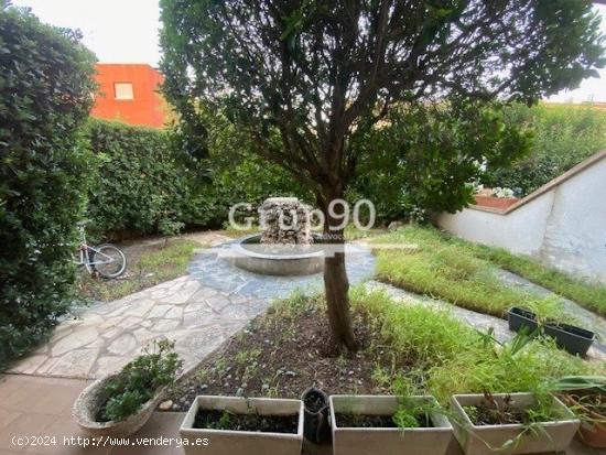 Exclusiva casa a tres vientos con jardín en Santa Bárbara - TARRAGONA