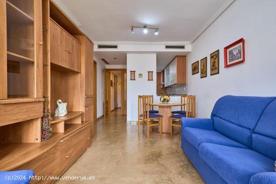 Alquiler de apartamento, Av. Peris y Valero, Valencia - VALENCIA