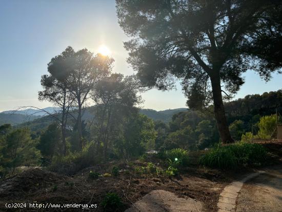 Parcela con vistas increibles - BARCELONA