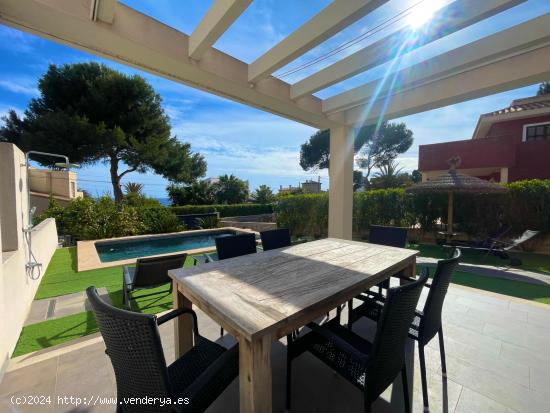 CHALET PAREADO EN CALA PI CON PISCINA Y LICENCIA VACACIONAL - BALEARES