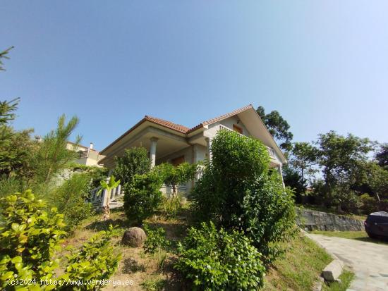 CASA DE PIEDRA CON TERRENO EN GODOS - PONTEVEDRA