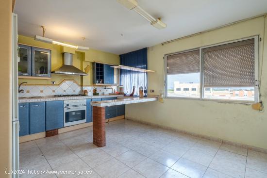 Piso en venta en Avenida Mossèn Ramon Muntanyola, Migjorn, Reus - TARRAGONA