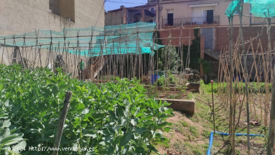 TERRENO IDEAL PARA CONSTRUIR EN EL CENTRO DEL PUEBLO - BARCELONA