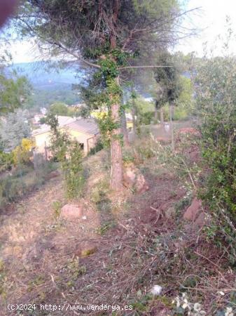 TERRENO A FINAL DE CALLE CON VISTAS AL MONTE - BARCELONA