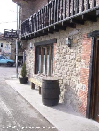 EDIFICACION CON NEGOCIO Y CASA - CANTABRIA